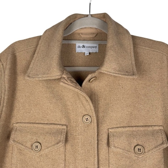 DKR & Company Women’s Shirt Outdoor Size M Button Down - Picture 2 of 9